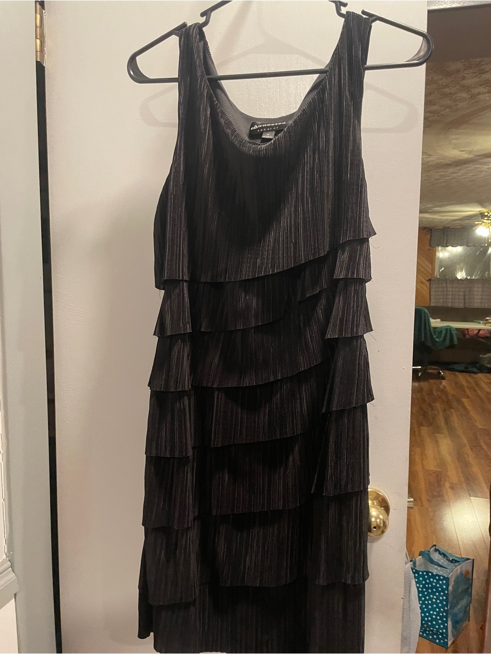 connected apparel Black Tiered Sleeveless Midi Dress size 10